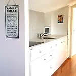 Beachfront Apartment. 2xac & Bikes *