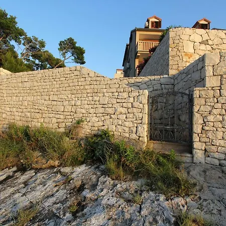 Beachfront Apartment. 2xac & Bikes *