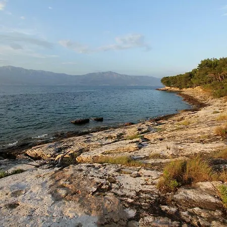 Beachfront Apartment. 2xac & Bikes * Postira