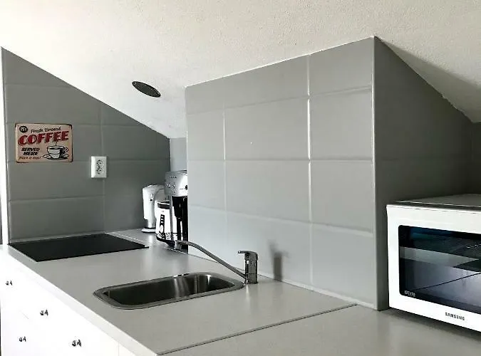 Beachfront Apartment. 2xac & Bikes