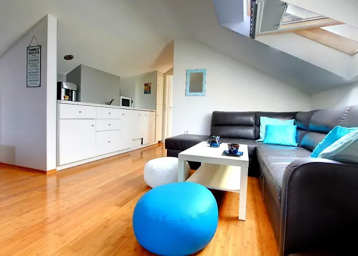 Beachfront Apartment. 2xac & Bikes *