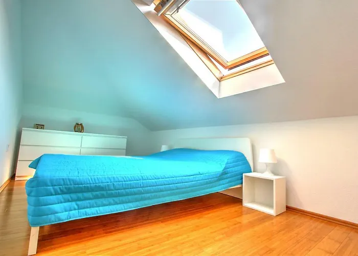 Beachfront Apartment. 2xac & Bikes 公寓 波斯蒂勒