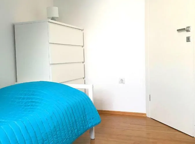 Beachfront Apartment. 2xac & Bikes 公寓 波斯蒂勒