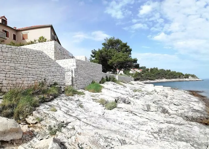 Beachfront Apartment. 2xac & Bikes * بوستيرا
