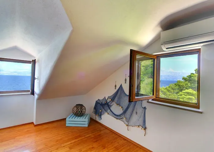 Beachfront Apartment. 2xac & Bikes *