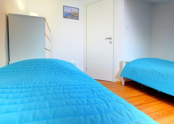 شقة Beachfront Apartment. 2xac & Bikes